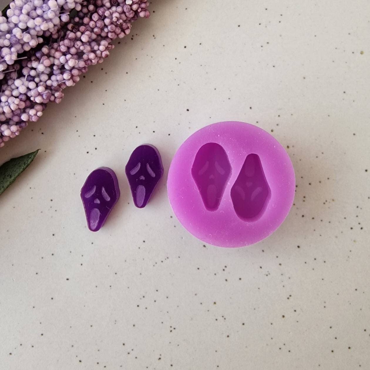 Stud earring resin mold - 15mm Halloween scream mask silicone mold